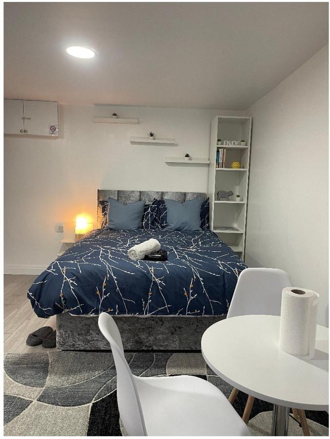 Ferienwohnung Charming, Cosy Hideaway With Free Wifi, Parking Leeds  Exterior foto